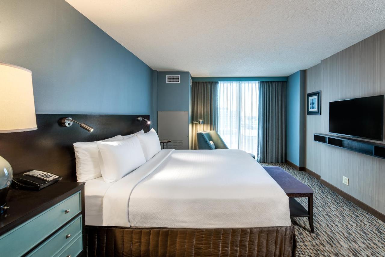 Executive Suite,1746851742:JPEG