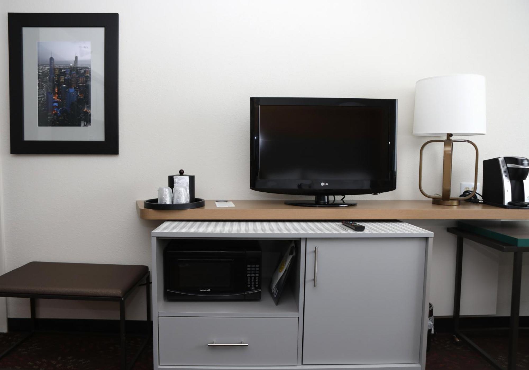 Queen Room - Disability Access